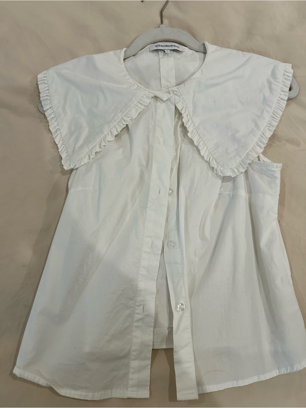 WeWoreWhat Cream Ruffle-Trim Sleeveless Button Front Top
